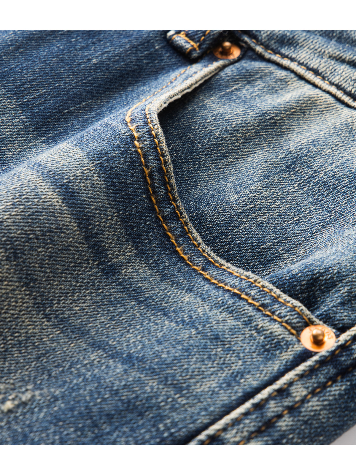 Waist detail