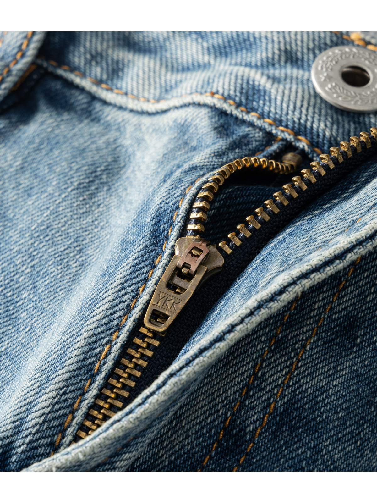 Waist detail